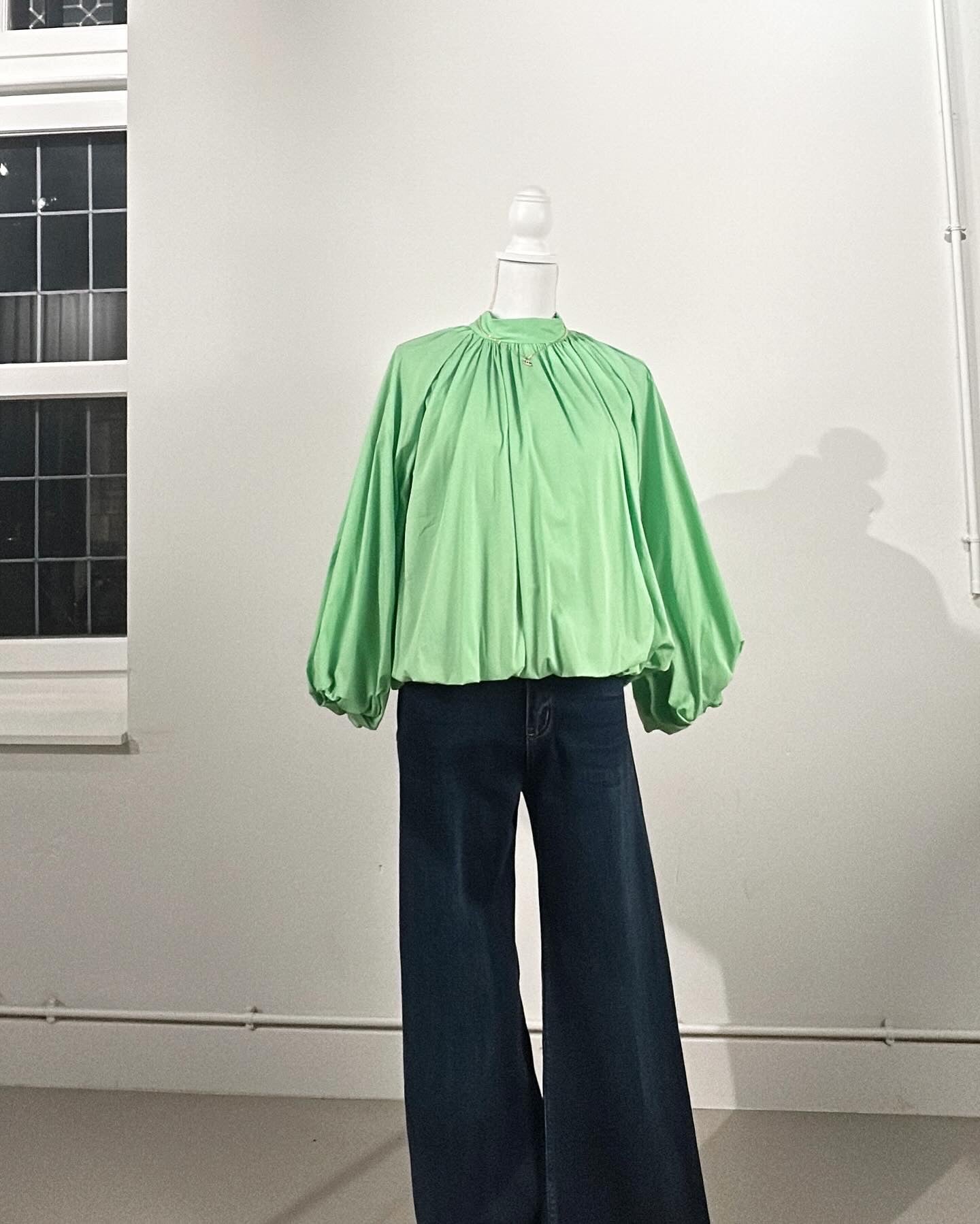 Luna blouse met open rug