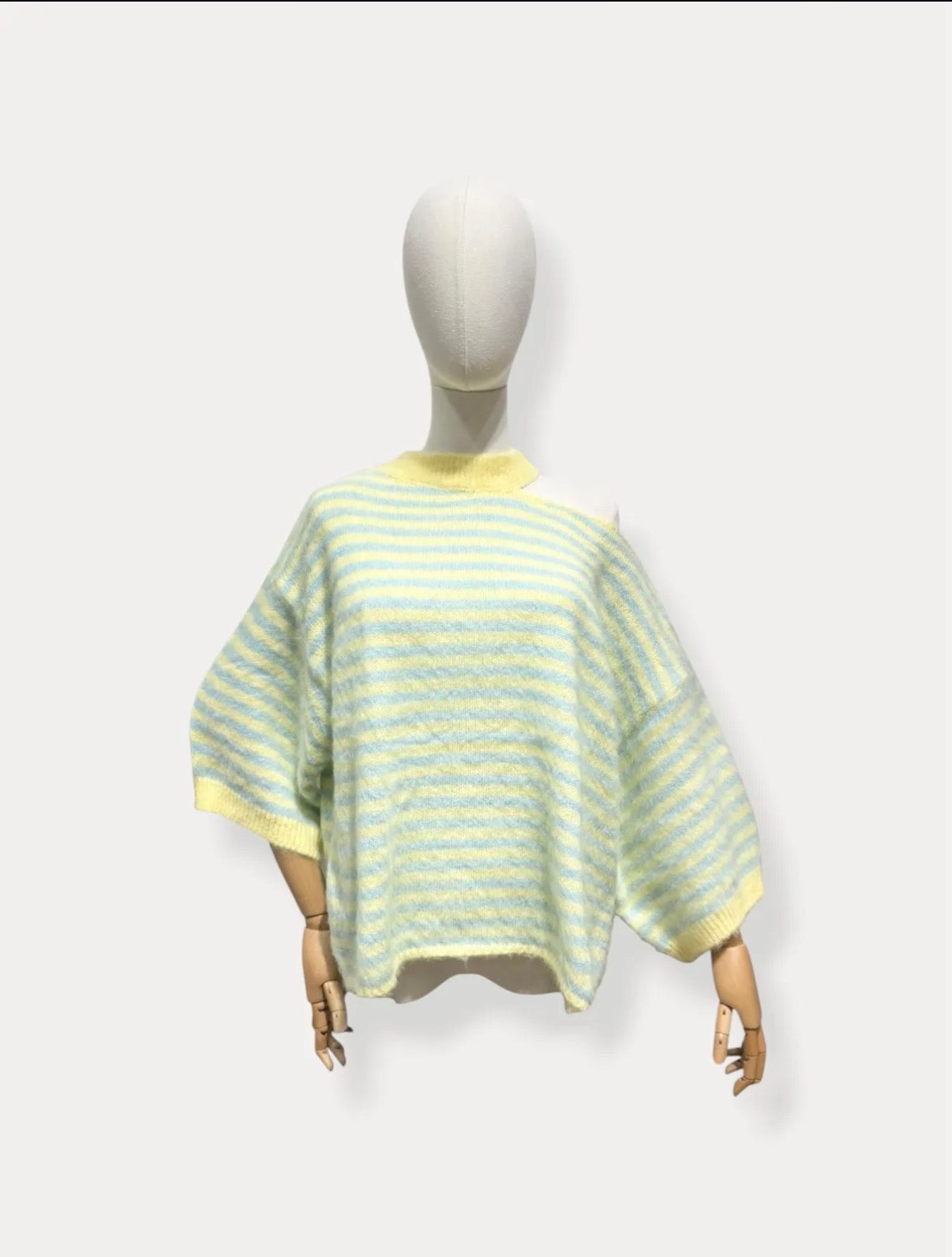 Stripped amelie pull