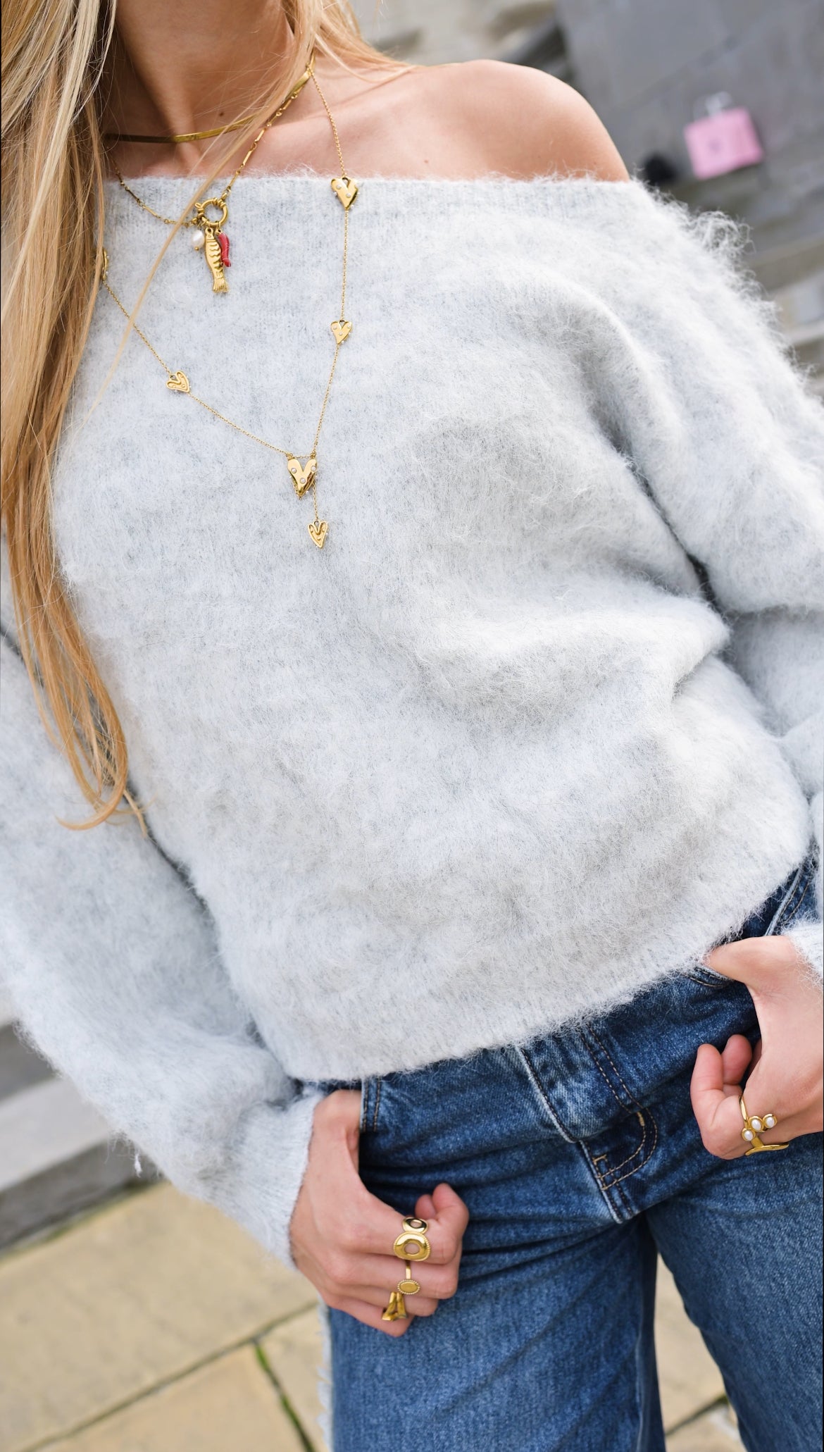 Off shoulder Stockholm pull