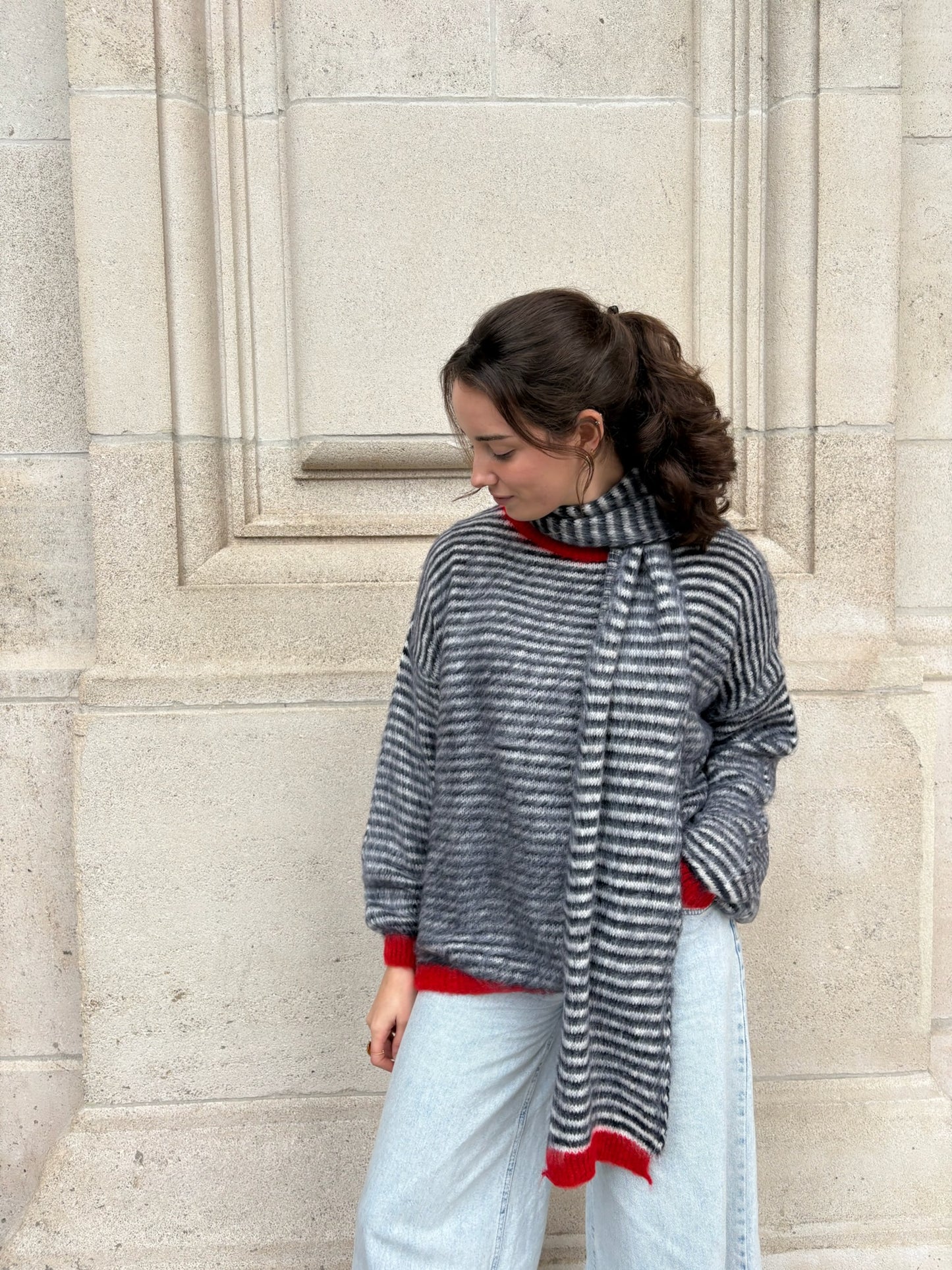 Pluffy pull and scarf combo