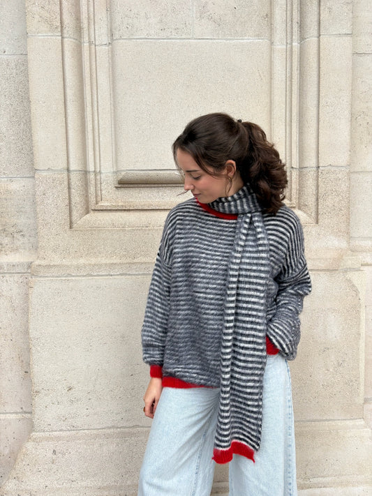 Pluffy pull and scarf combo